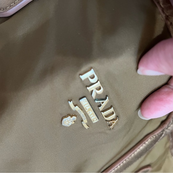PRADA TOTE - Picture 3 of 16